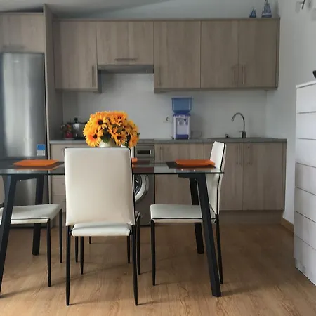 Apartment Las Flores 1 *