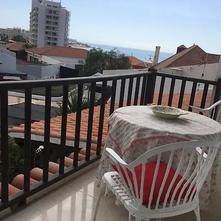 Apartment Las Flores 1 *